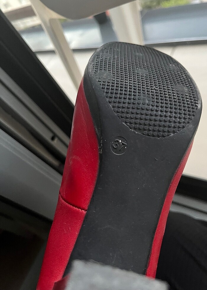 Rugan topuklu ayakkabı - Görsel 4