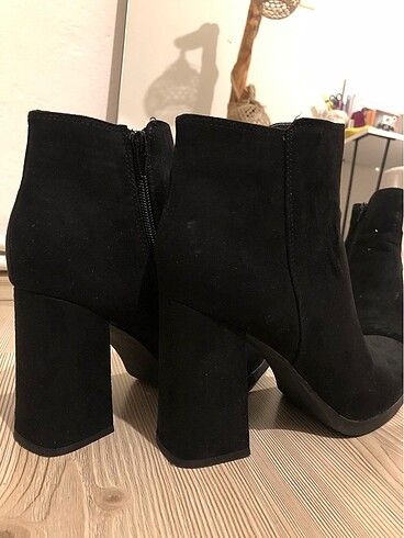38 Beden Catwalk Siyah Topuklu Bot
