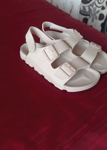 Beyaz Kadın Dolgulu Terlikler - Görsel 2