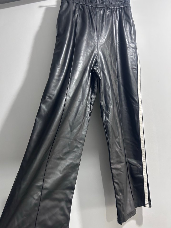 Siyah Deri Rahat Kesim Pantolon - Görsel 3