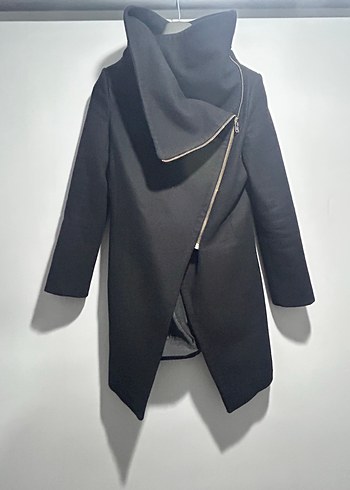 Asimetrik Kesim Şal Yaka Siyah Kaban - Görsel 3