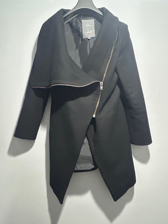 Asimetrik Kesim Şal Yaka Siyah Kaban - Görsel 5