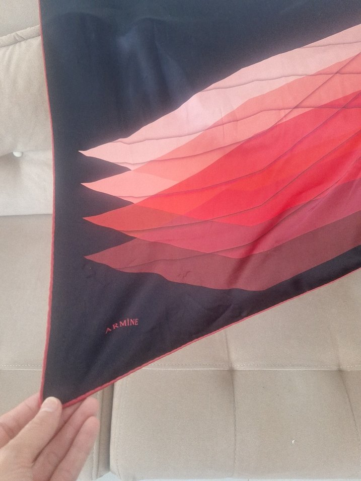 Armine sura ipek eşarp - Görsel 3