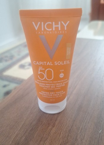 Vichy Capital Soleil SPF 50 Tonlu Yüz Kremi - Görsel 5
