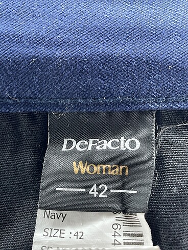 42 Beden lacivert Renk Defacto Skinny %70 İndirimli.