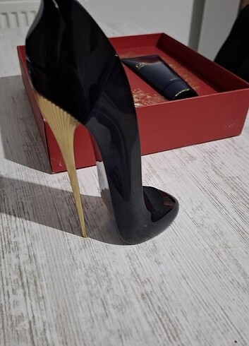 Goodgirl parfüm 80 ml + vücut kremi