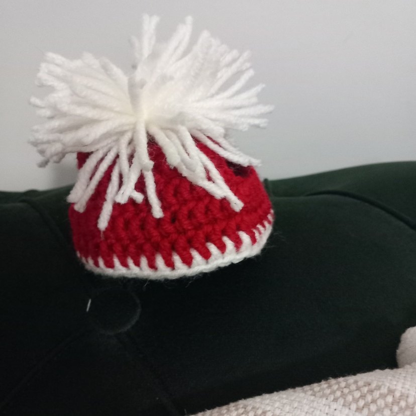 Kırmızı Nakışlı Örgü kedi şapkasi - Görsel 5