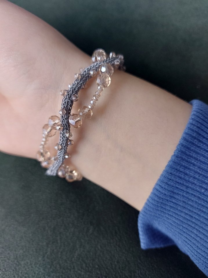 Bej Gri Yılan Desenli Boncuklu Bohem bakır Bileklik - Görsel 3