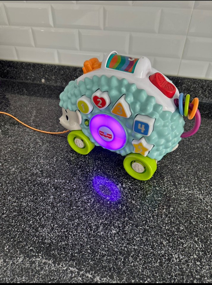 Fısher prıce Renkli Işıklı Oyuncak Araba - Görsel 3