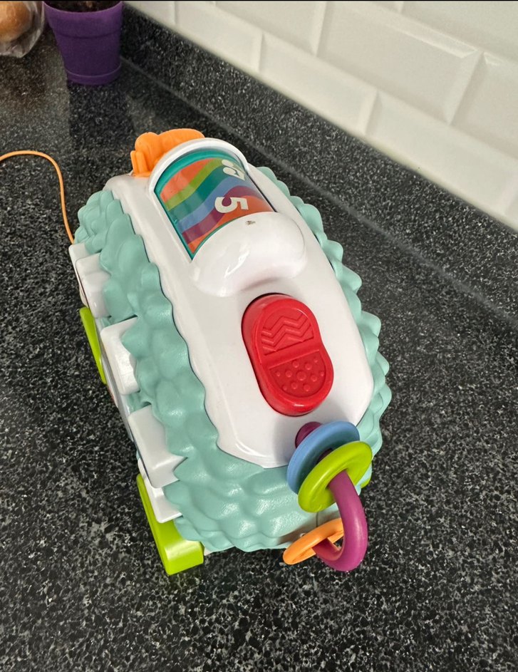 Fısher prıce Renkli Işıklı Oyuncak Araba - Görsel 2