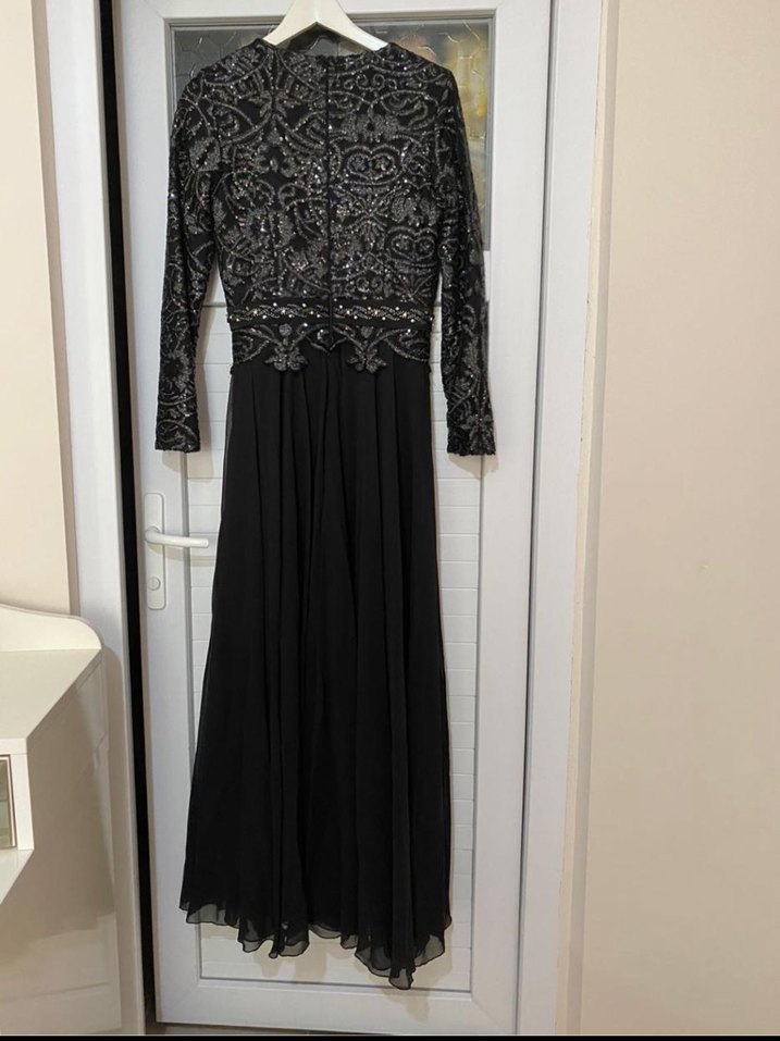 Uzun Kollu İşlemeli Siyah Abiye Elbise - Görsel 2