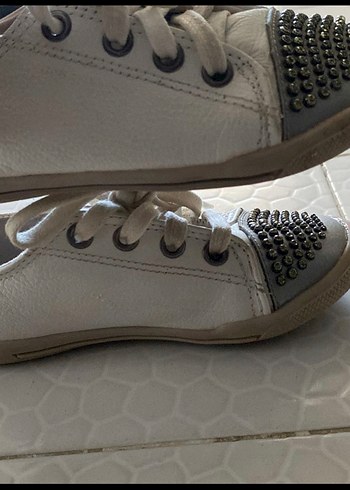 Kız Çocuk Beyaz Parlak Taşlı Rock Punk Spor Ayakkabı - Görsel 3