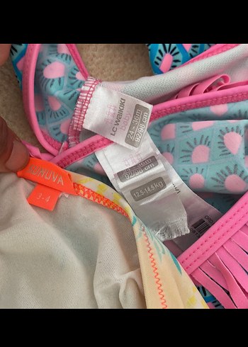 LC Waikiki Kız Çocuk Pastel Renkli Mayo ve Püsküllü Bikini