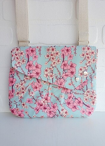 Beden Sakura Mini Messenger Bag