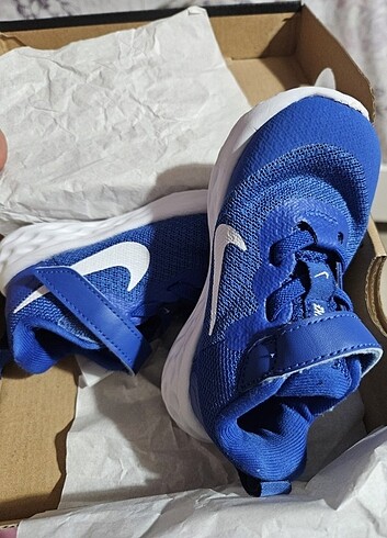 Orjinal Nike yürüyüş ayakkabisi 23.5