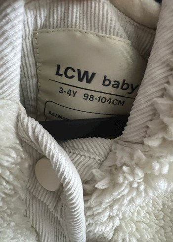 Erkek Çocuk Beyaz Kapüşonlu Peluş Mont - Görsel 2