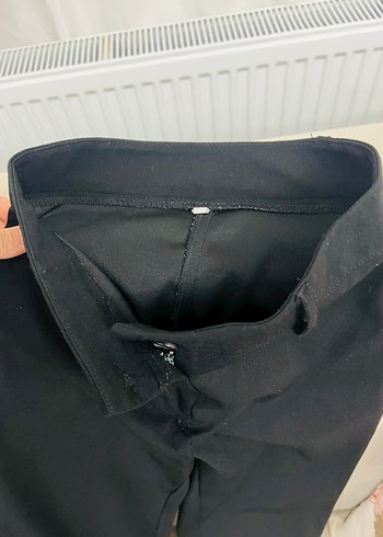 Siyah Kadın Pilili Kumaş Pantolon - Görsel 2