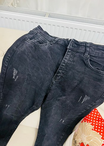 Siyah Kemerli Kadın Kot Pantolon - Görsel 2