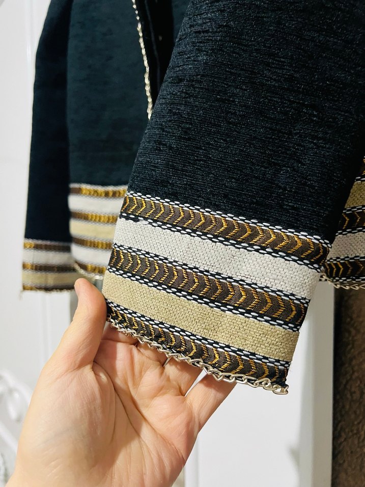 Düğmeli İşlemeli Midi Kadın Ceket - Görsel 2