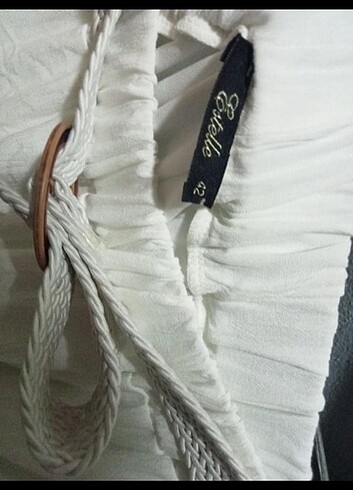 42 Beden beyaz Renk Estele marka Uzun etek Kemerli astarlı giyilmemiş