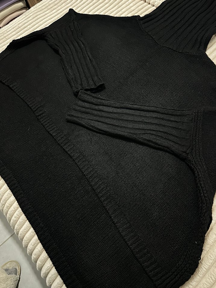 Siyah Boğazlı Örgü Kadın Kazak - Görsel 2