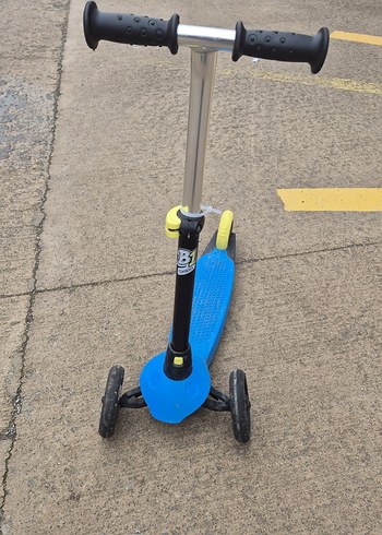 Mavi Çocuk Scooter'ı - Görsel 3