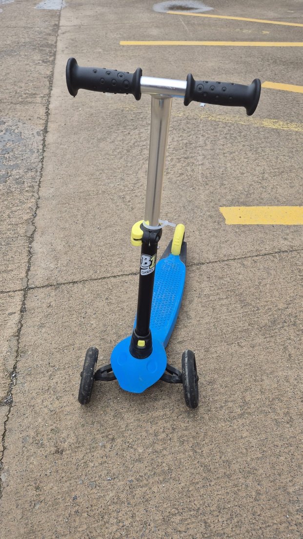 Mavi Çocuk Scooter'ı - Görsel 3