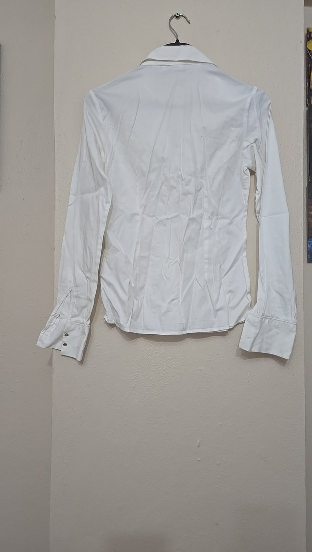 Beyaz Pamuklu Uzun Kollu Düğmeli Kadın Gömlek - Görsel 3