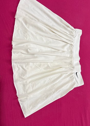 Nike Beyaz Pileli Mini Etek