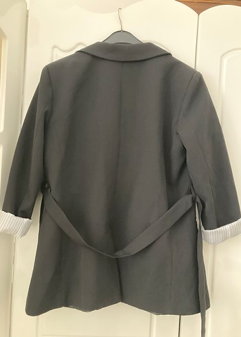 Trendyol & Milla Siyah Düğmeli Kadın Midi Blazer Ceket
