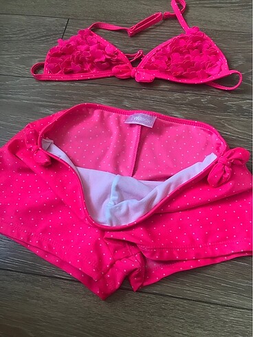 Şortlu bikini
