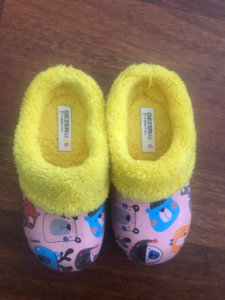 Kızlar için renkli, kürklü sıcak terlik - Görsel 3