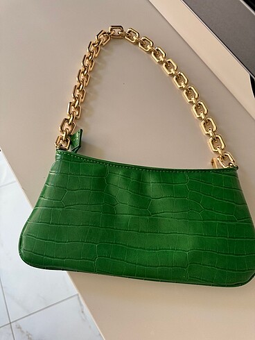 Zara Zara yeşil omuz çantası