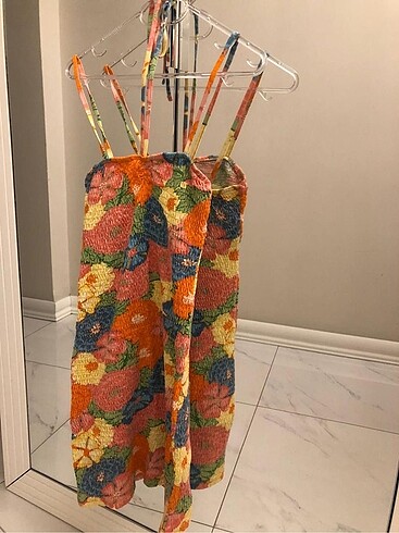 s Beden Zara çiçek desenli ip askılı mini elbise