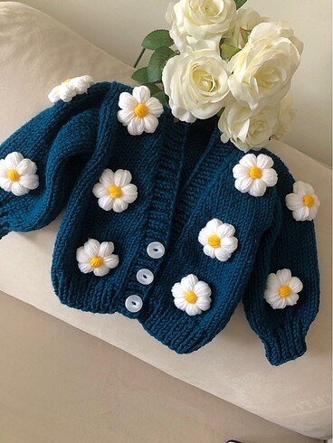 LC Waikiki 1 yaş crop örgü hırka