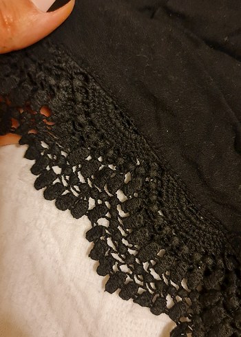 Dantel Detaylı Siyah Mini Şort - Görsel 3