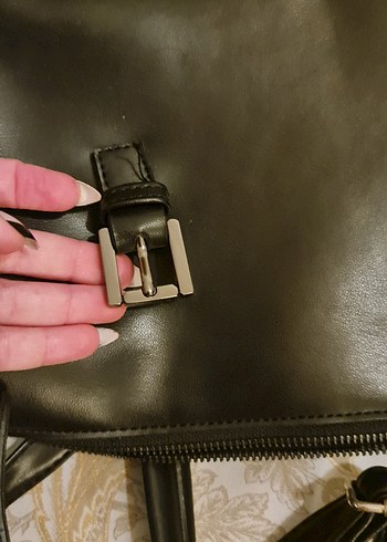 Siyah Parlak Deri Fermuarlı Kadın Çanta - Görsel 7