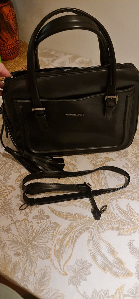 Siyah Parlak Deri Fermuarlı Kadın Çanta - Görsel 3