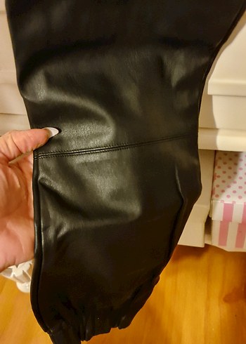 Siyah Beli Kuşaklı suni deri Rahat Kadın Pantolon - Görsel 4