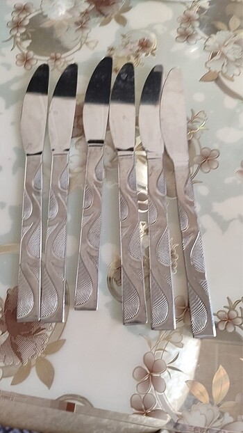Yemek bıçakları