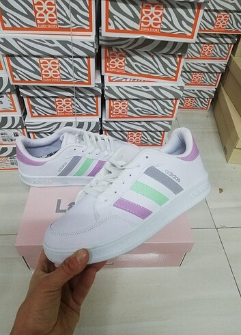 40 Beden 40 Numara Adidas Bayan Spor Ayakkabı