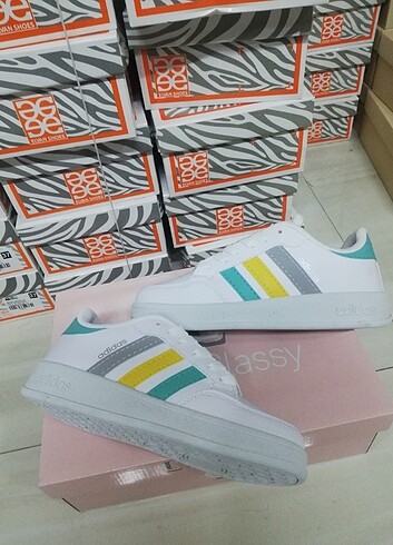 Adidas 37 Numara Adidas Bayan Spor Ayakkabı 