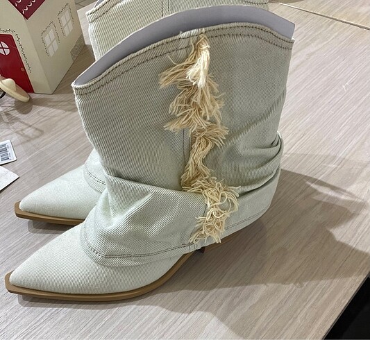 37 Beden Denim Bot