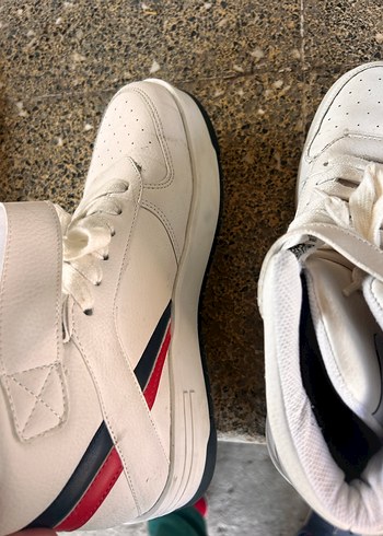 Beyaz Fila Kadın Spor Ayakkabı - Görsel 2