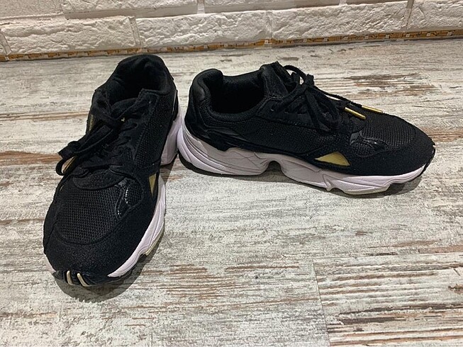 37 Beden siyah Renk Orjinal adidas