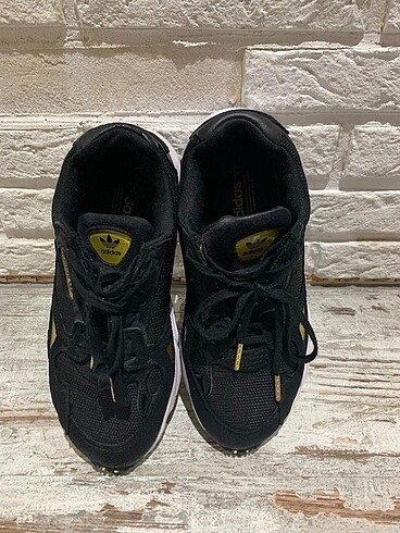 Orjinal adidas