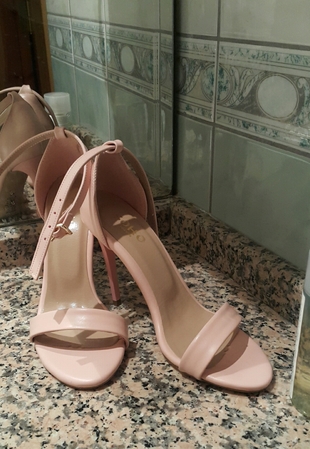 pudra pembe topuklu ayakkabı 