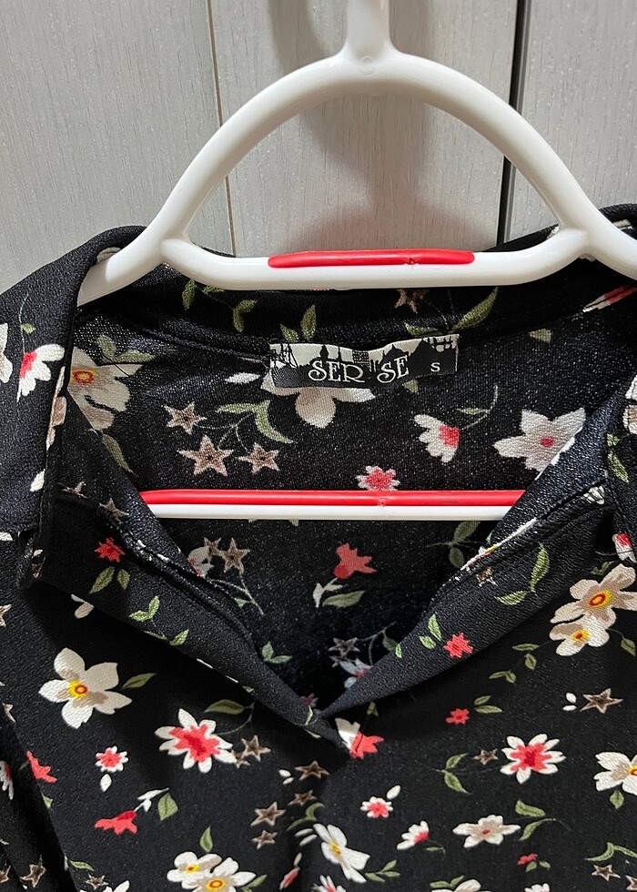 Bluz çiçek desenli - Görsel 2