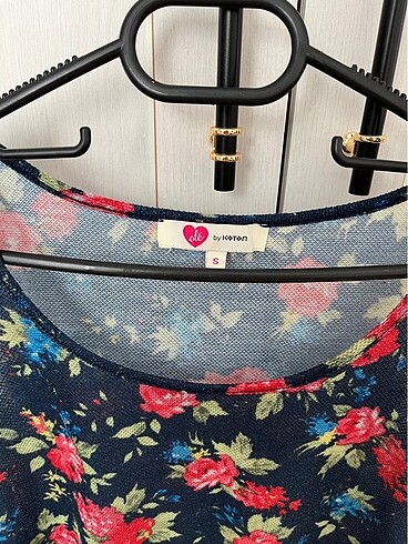 Çiçek desenli bluz - Görsel 2