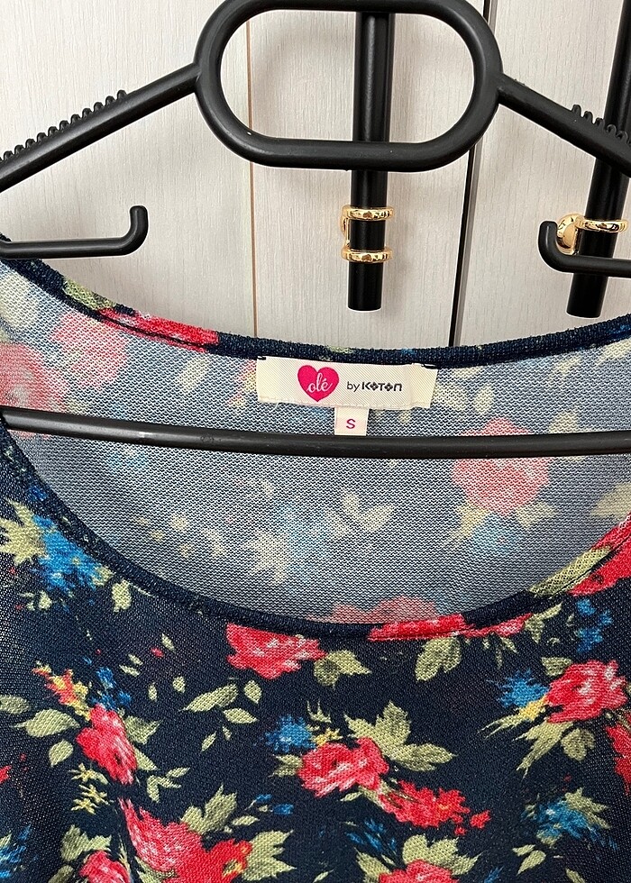 Çiçek desenli bluz - Görsel 2